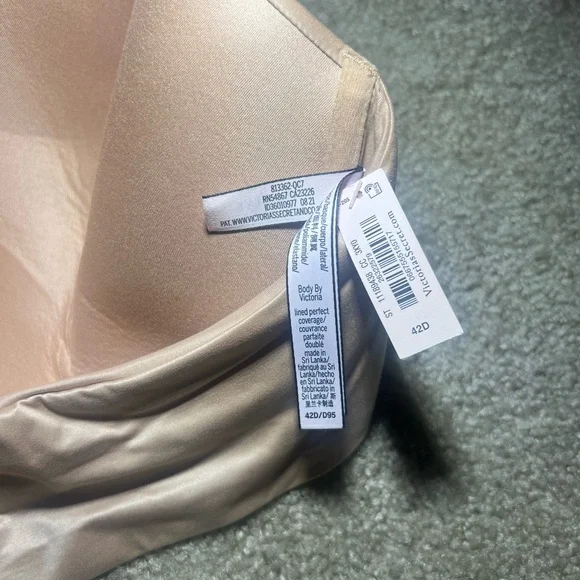 Victorias Secret Bra Body by Victoria Lightly Lined Front Close Full Coverage - Picture 8 of 8